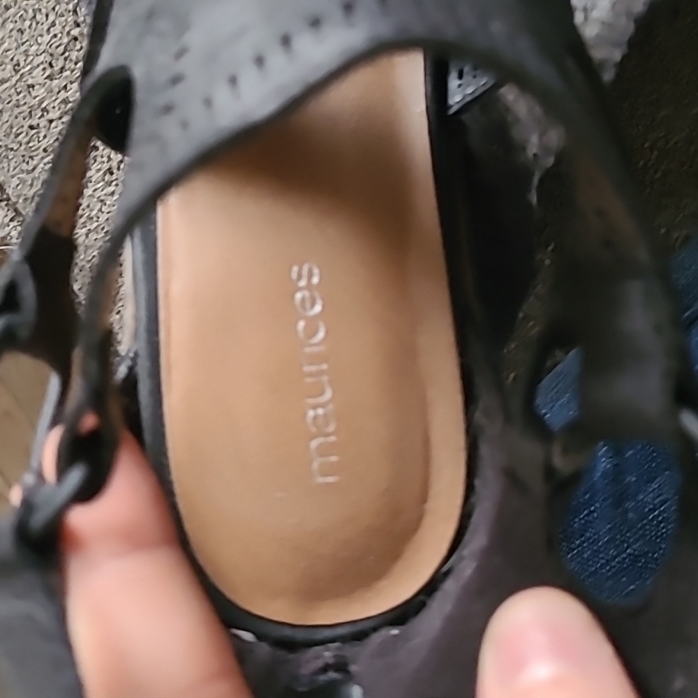 Heels - Picture 3 of 4